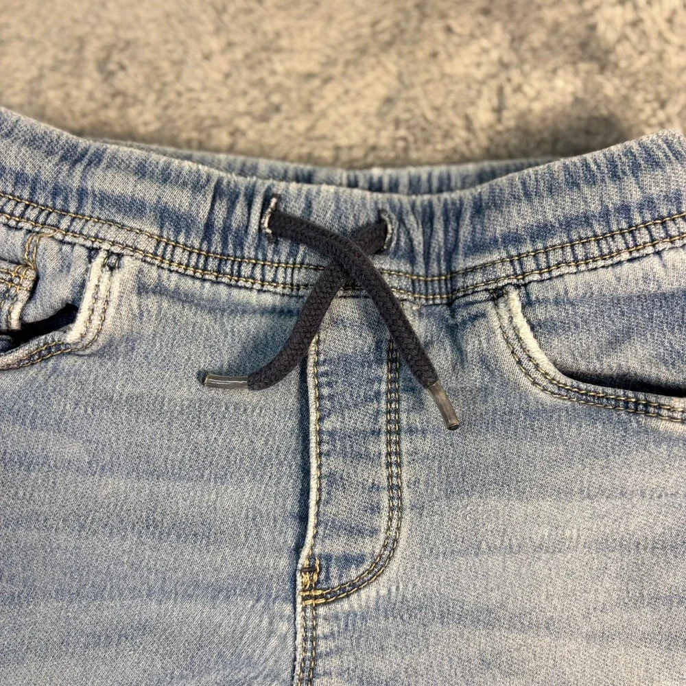 OshKosh Bgosh Boys Light Wash Knit Denim Elastic Waist Shorts 5T 2K318710